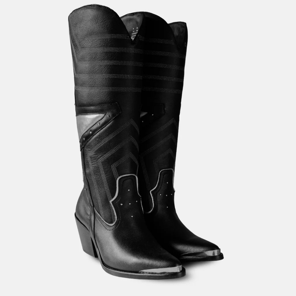 Chic Black Cowboy Boots, Mexico is the shit! BNIB sz 10